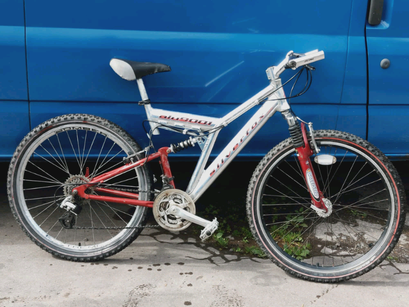 Lightweight aluminium full suspension 